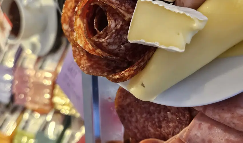 Holdvirg Hotel Srvr - Augusztus 20.