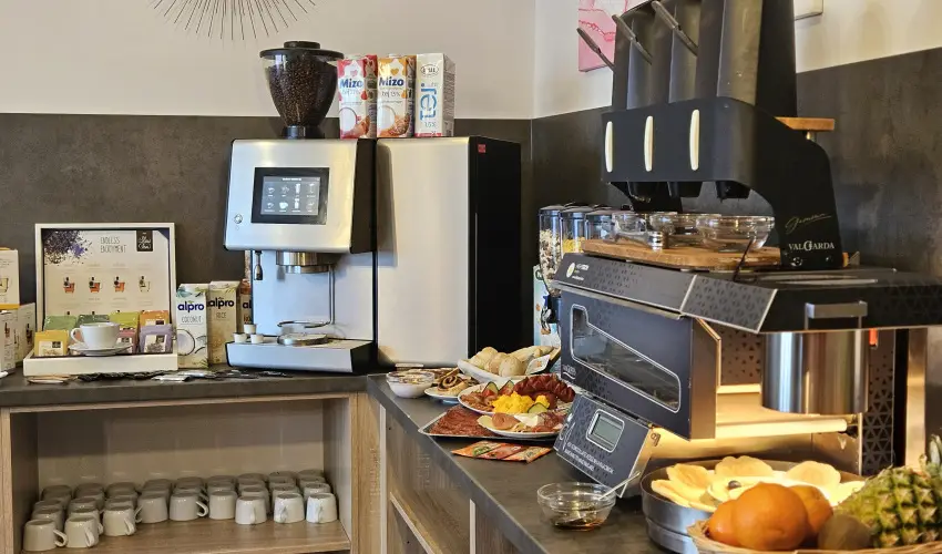 Holdvirg Hotel Srvr - Augusztus 20.