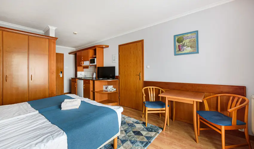 Holiday Club Apartman Hotel H�v�z H�v�z - Augusztus 20. (min. 2 �j)