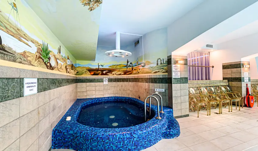 Holiday Club Apartman Hotel H�v�z H�v�z - Augusztus 20. (min. 2 �j)