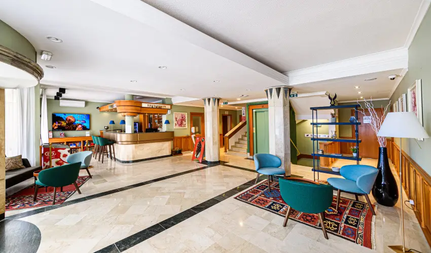 Holiday Club Apartman Hotel H�v�z H�v�z - Augusztus 20. (min. 2 �j)