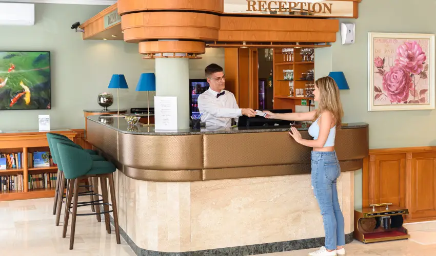 Holiday Club Apartman Hotel H�v�z H�v�z - Augusztus 20. (min. 2 �j)