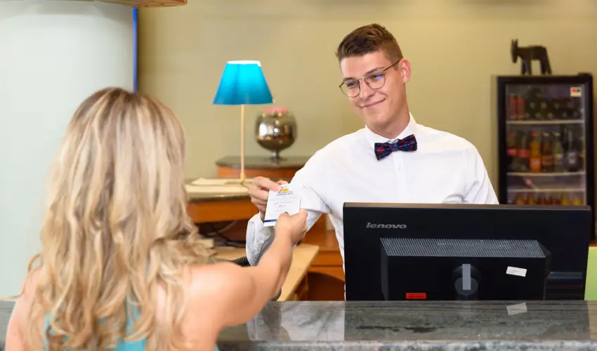 Holiday Club Apartman Hotel H�v�z H�v�z - Augusztus 20. (min. 2 �j)