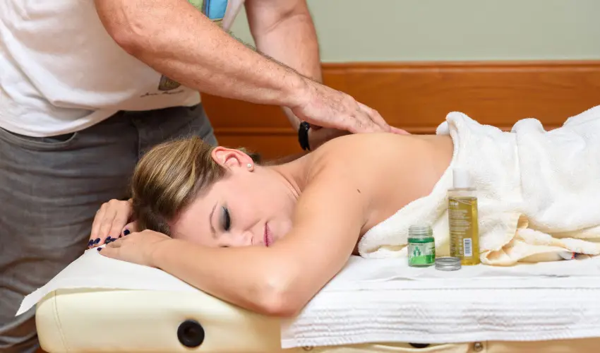 Holiday Club Apartman Hotel H�v�z H�v�z - Augusztus 20. (min. 2 �j)