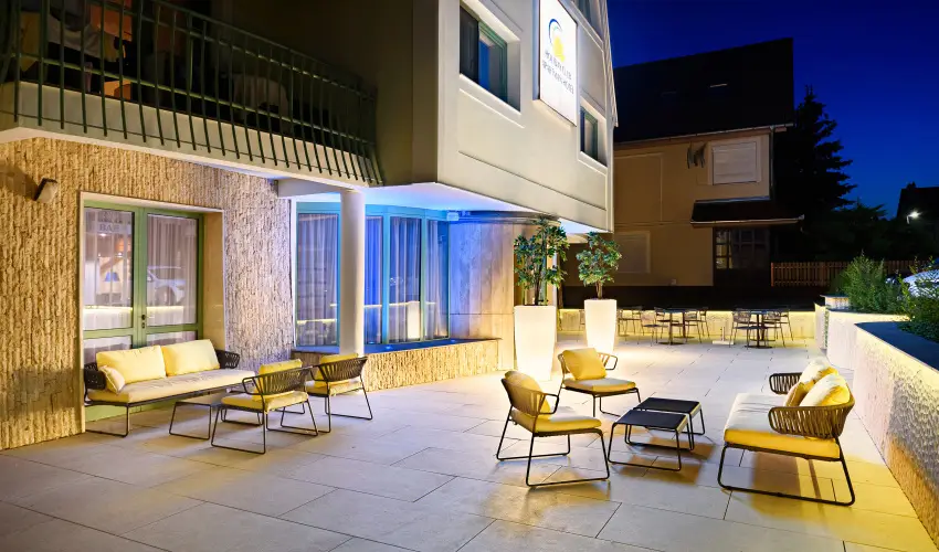 Holiday Club Apartman Hotel H�v�z H�v�z - Augusztus 20. (min. 2 �j)