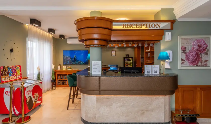 Holiday Club Apartman Hotel H�v�z H�v�z - Augusztus 20. (min. 2 �j)