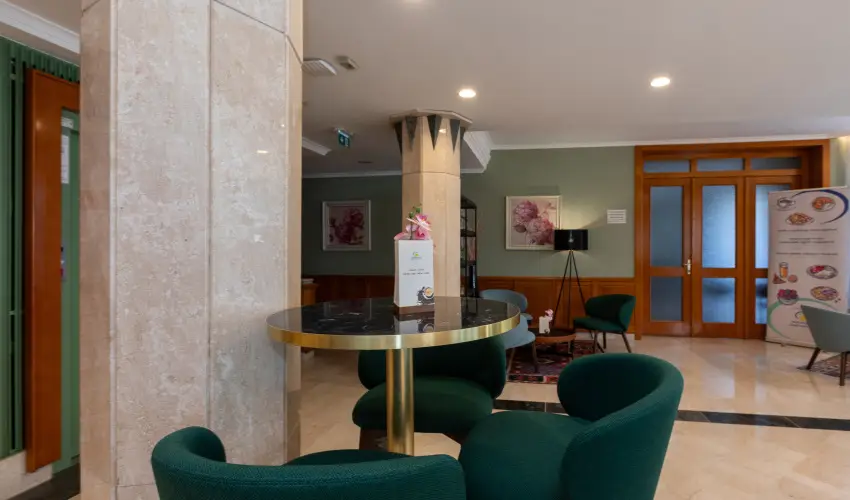 Holiday Club Apartman Hotel H�v�z H�v�z - Augusztus 20. (min. 2 �j)