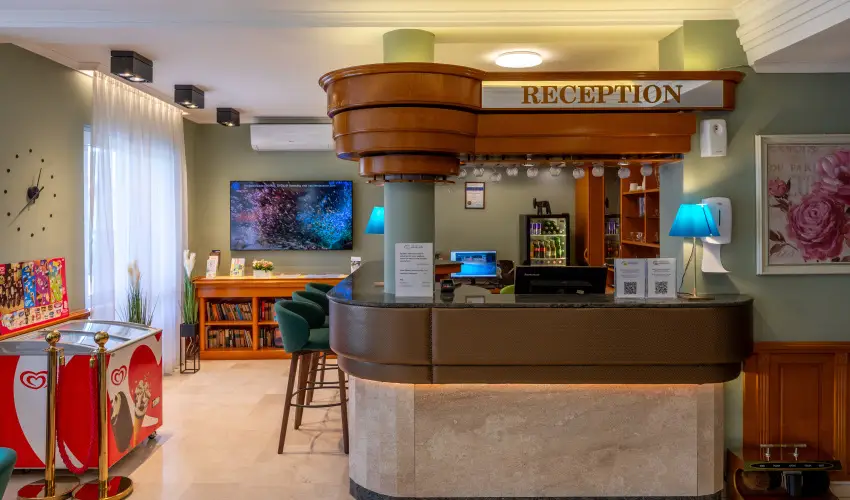 Holiday Club Apartman Hotel H�v�z H�v�z - Augusztus 20. (min. 2 �j)
