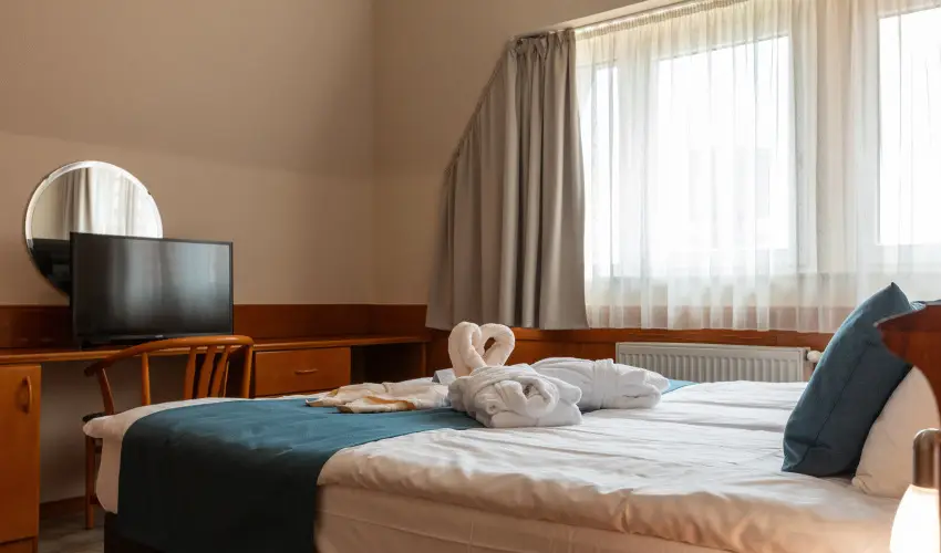 Holiday Club Apartman Hotel H�v�z H�v�z - Augusztus 20. (min. 2 �j)