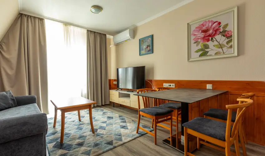 Holiday Club Apartman Hotel H�v�z H�v�z - Augusztus 20. (min. 2 �j)