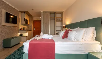 Holiday Club Apartman Hotel H�v�z H�v�z
