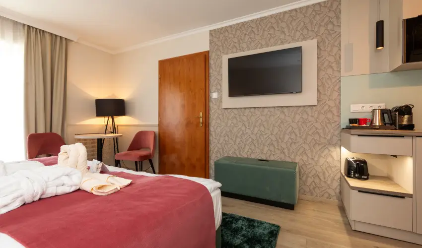 Holiday Club Apartman Hotel H�v�z H�v�z - Augusztus 20. (min. 2 �j)