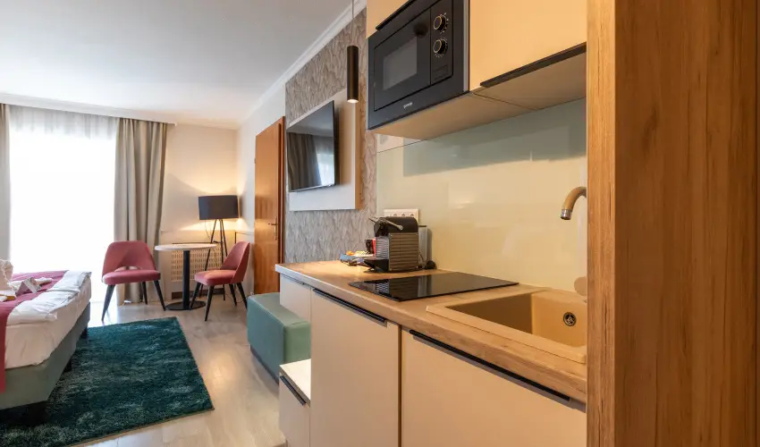 Holiday Club Apartman Hotel H�v�z H�v�z - Augusztus 20. (min. 2 �j)