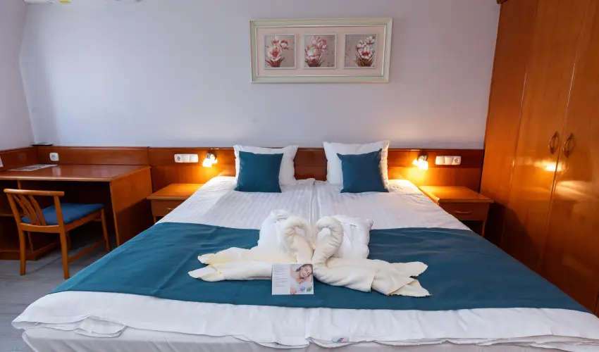 Holiday Club Apartman Hotel H�v�z H�v�z - Augusztus 20. (min. 2 �j)