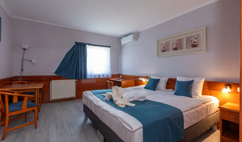 Holiday Club Apartman Hotel H�v�z H�v�z - Augusztus 20. (min. 2 �j)