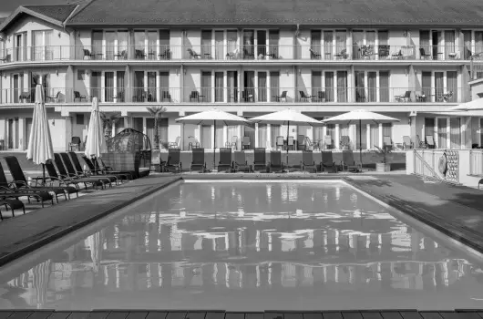 Holiday Resorts - Augusztus 20. (min. 2 �j)