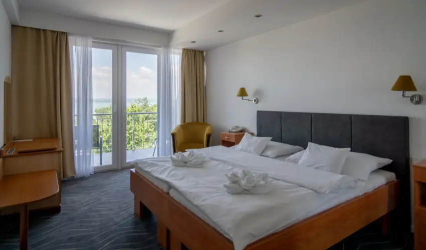 Holiday Resorts Balatonszrsz - Augusztus 20. (min. 2 j)