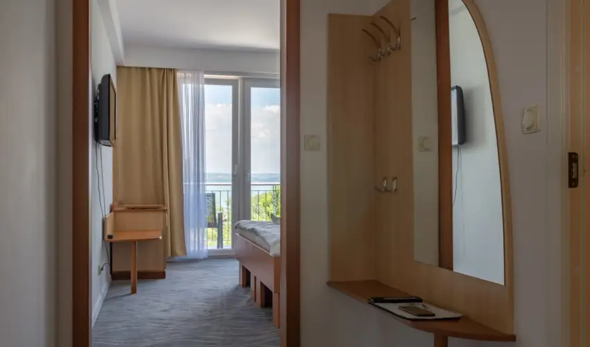 Holiday Resorts Balatonszrsz - Augusztus 20. (min. 2 j)