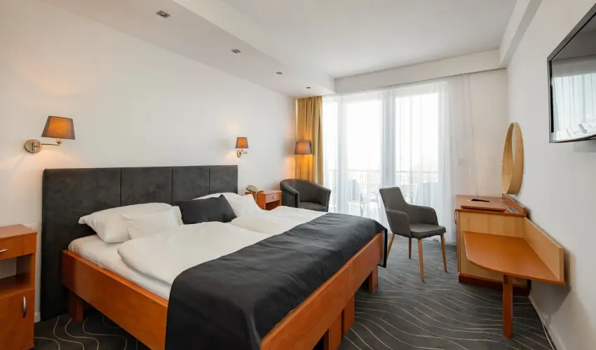 Holiday Resorts Balatonszrsz - Augusztus 20. (min. 2 j)