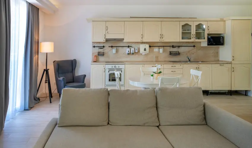 Holiday Resorts Balatonszrsz - Augusztus 20. (min. 2 j)