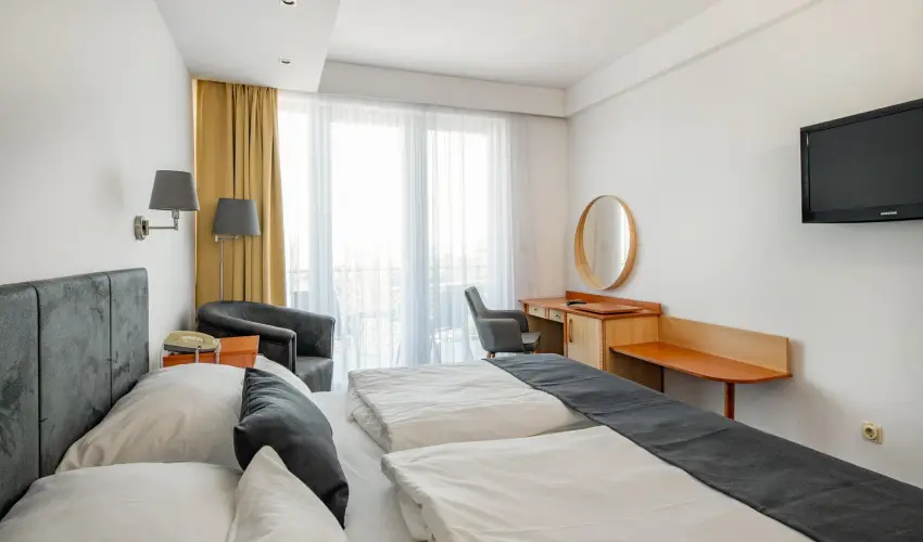 Holiday Resorts Balatonszrsz - Augusztus 20. (min. 2 j)