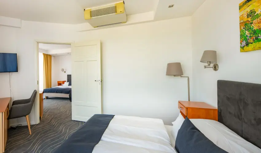 Holiday Resorts Balatonszrsz - Augusztus 20. (min. 2 j)