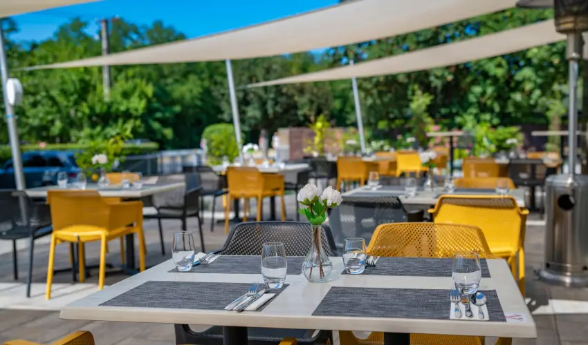 Holiday Resorts Balatonszrsz - Augusztus 20. (min. 2 j)