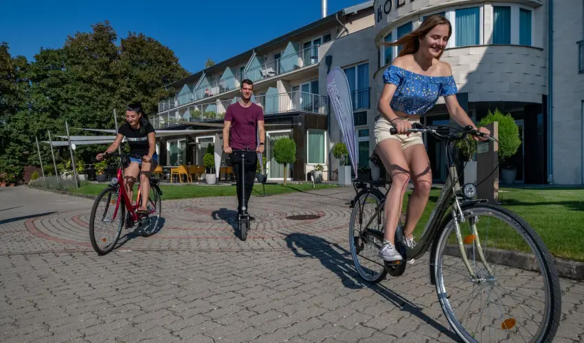 Holiday Resorts Balatonszrsz - Augusztus 20. (min. 2 j)