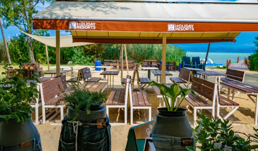 Holiday Resorts Balatonszrsz - Augusztus 20. (min. 2 j)