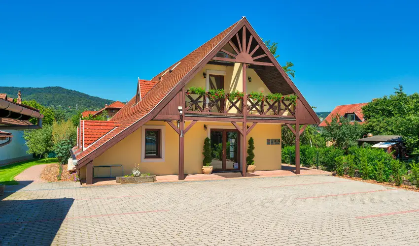 Honti Panzi Visegrd - Augusztus 20. (min. 3 j)