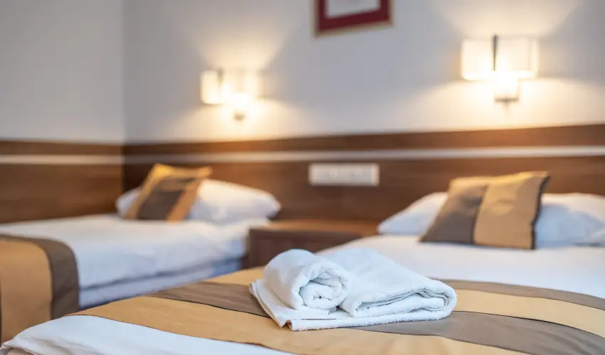 Hotel rpd Tatabnya - Augusztus 20.