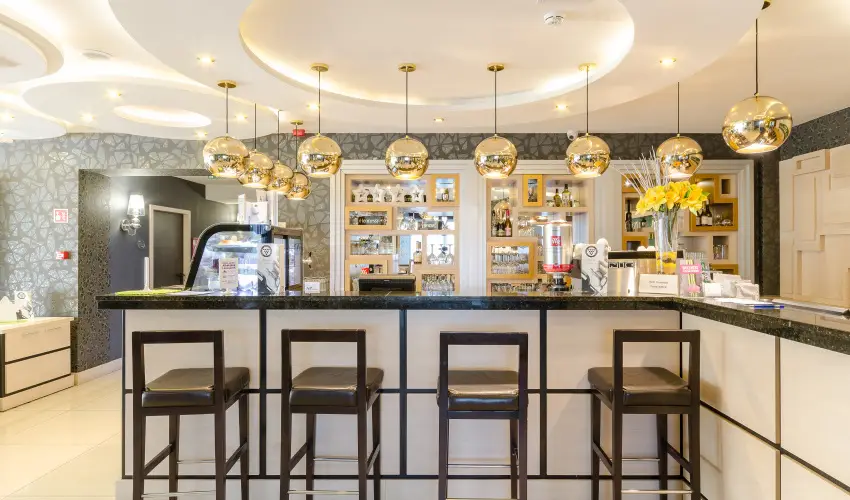 Hotel Aurum Family Hajdszoboszl - Augusztus 20. (min. 3 j)