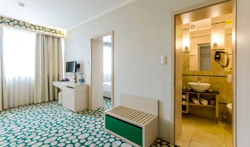 Hotel Aurum Family Hajdszoboszl - Augusztus 20. (min. 3 j)