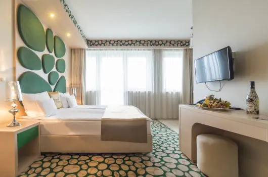 Hotel Aurum Family - Augusztus 20. (min. 3 j)