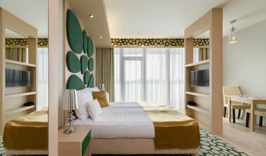 Hotel Aurum Family Hajdszoboszl - Augusztus 20. (min. 3 j)