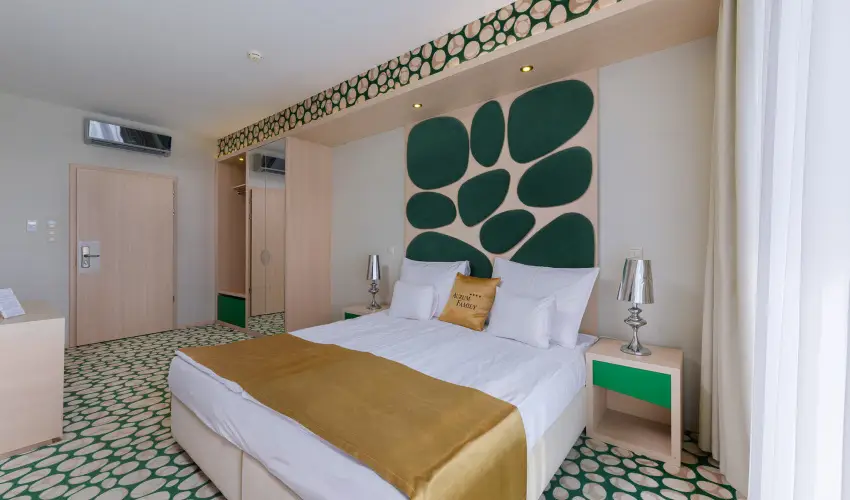 Hotel Aurum Family Hajdszoboszl - Augusztus 20. (min. 3 j)