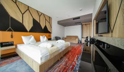 Avar Hotel M�traf�red