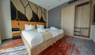 Avar Hotel M�traf�red