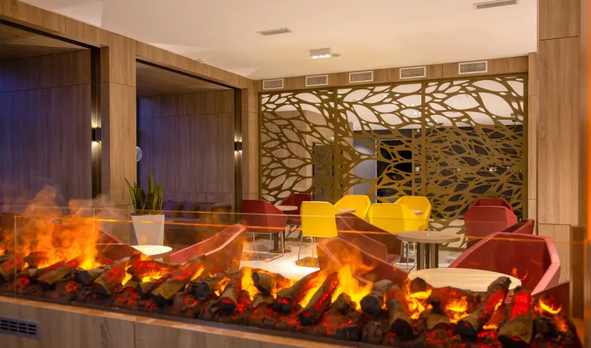 Avar Hotel M�traf�red - Augusztus 20.