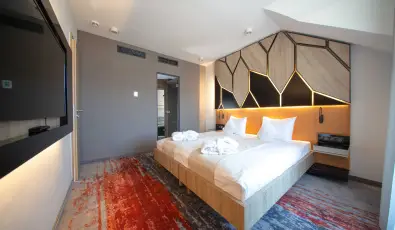 Avar Hotel M�traf�red