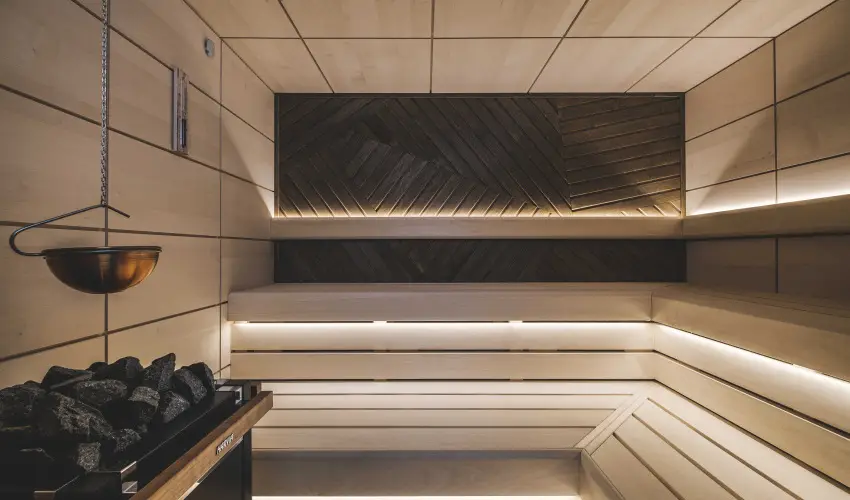 Avar Hotel M�traf�red - Augusztus 20.