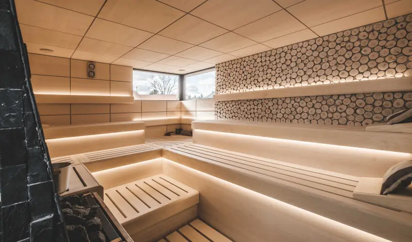 Avar Hotel M�traf�red - Augusztus 20.