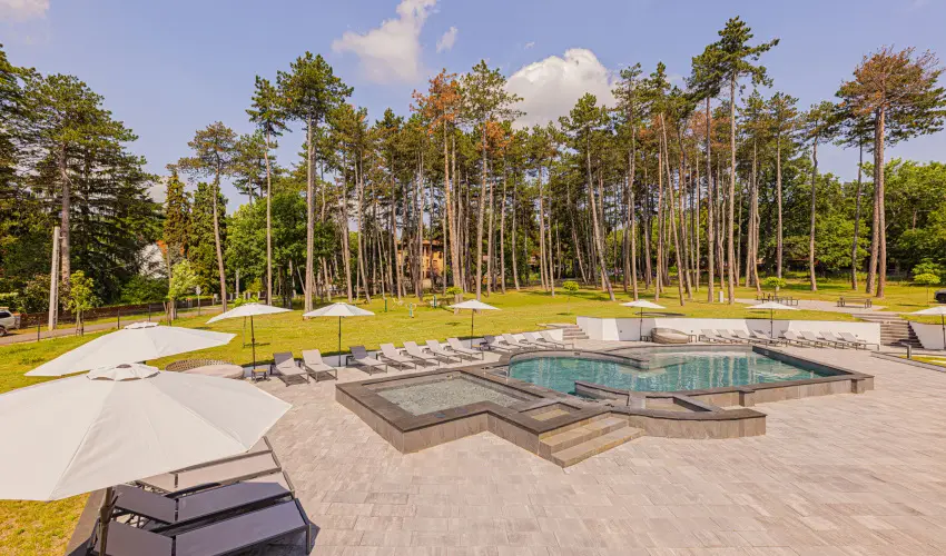 Avar Hotel M�traf�red - Augusztus 20.