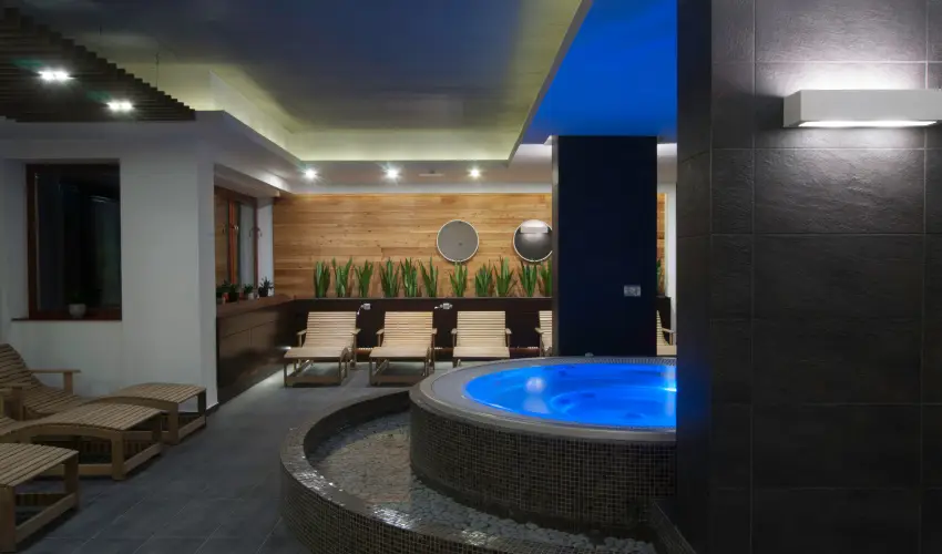 Hotel Bassiana Srvr - Augusztus 20. (min. 3 j)