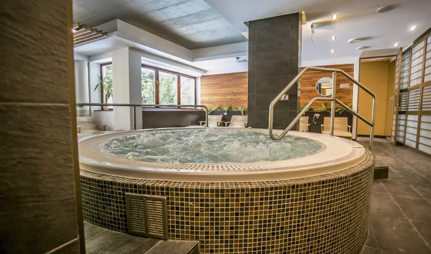 Hotel Bassiana Srvr - Augusztus 20. (min. 3 j)