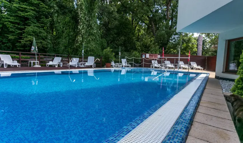 Hotel Bassiana Srvr - Augusztus 20. (min. 3 j)