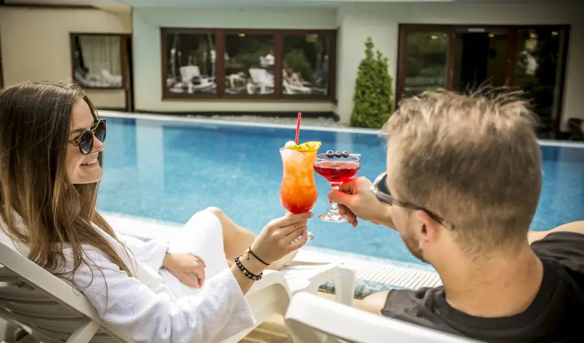 Hotel Bassiana Srvr - Augusztus 20. (min. 3 j)