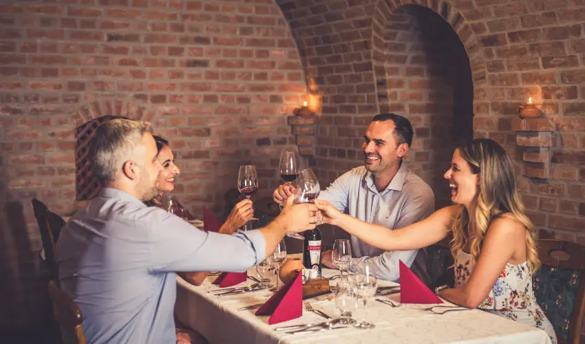 Hotel Cabernet Vill�nyk�vesd - Augusztus 20.