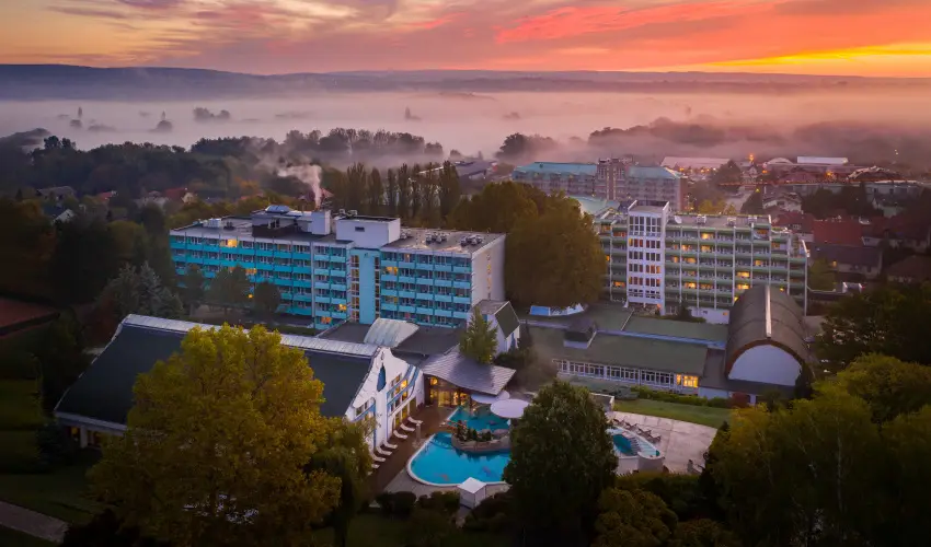 NaturMed Hotel Carbona Hvz - Augusztus 20. (min. 2 j)