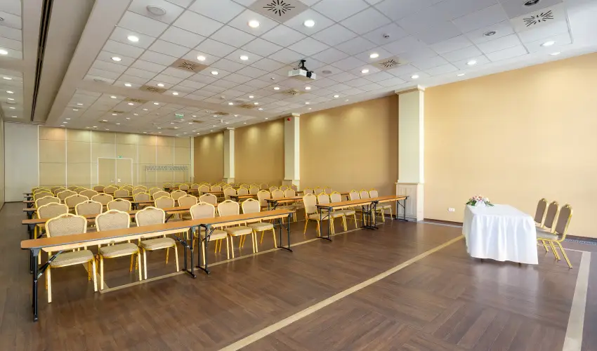 Hotel Eger & Park Eger - Augusztus 20. (min. 2 j)